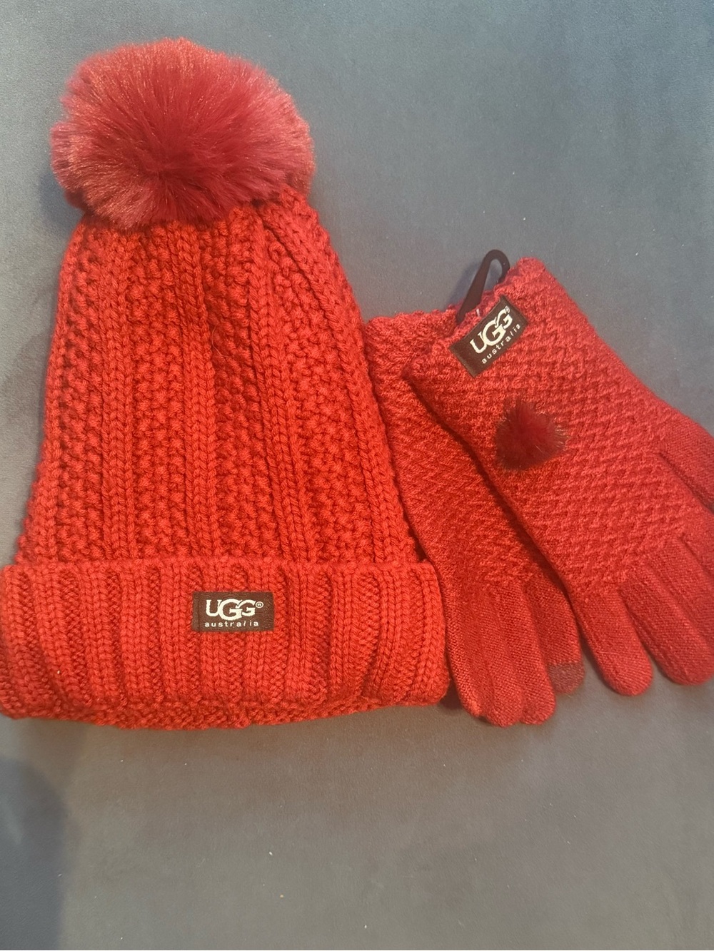 UGG Australia Red Knit Beanie Hat & Touchscreen Gloves